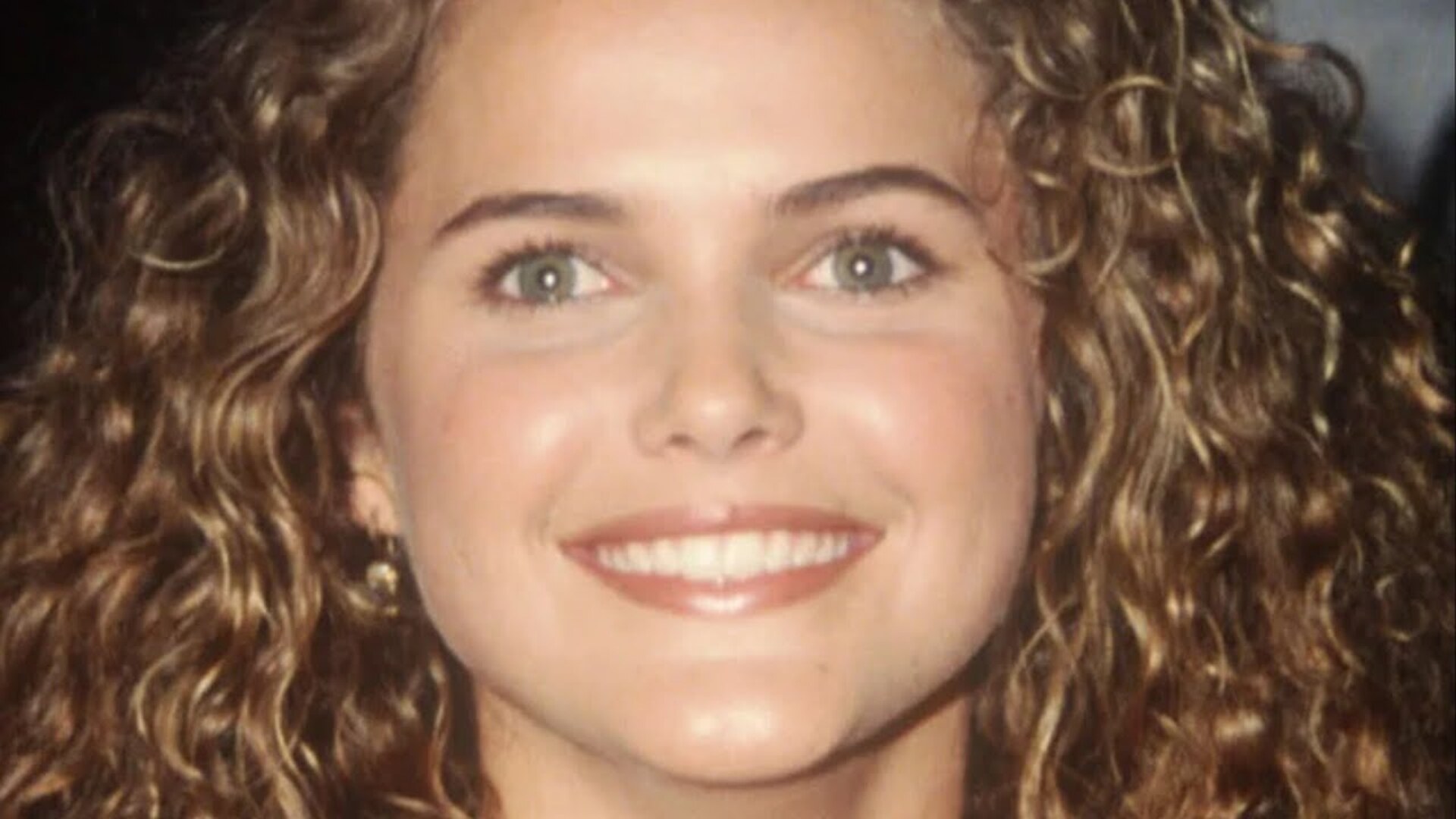 Video thumbnail for Keri Russell's Transformation Is Seriously Stunning