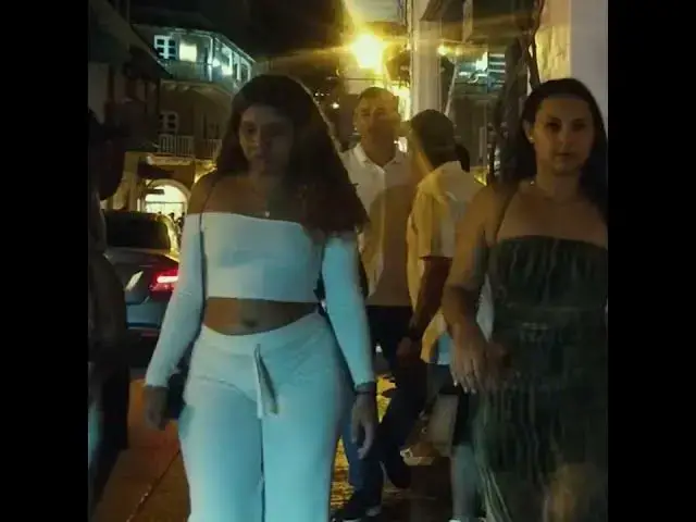 Video thumbnail for Colombia Night Life Tour Clock tower