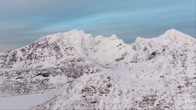 Video thumbnail for Oben CT-3535 Carbon Fiber Travel Tripod Review: Is It The Best Lightweight Tripod for Travelers?