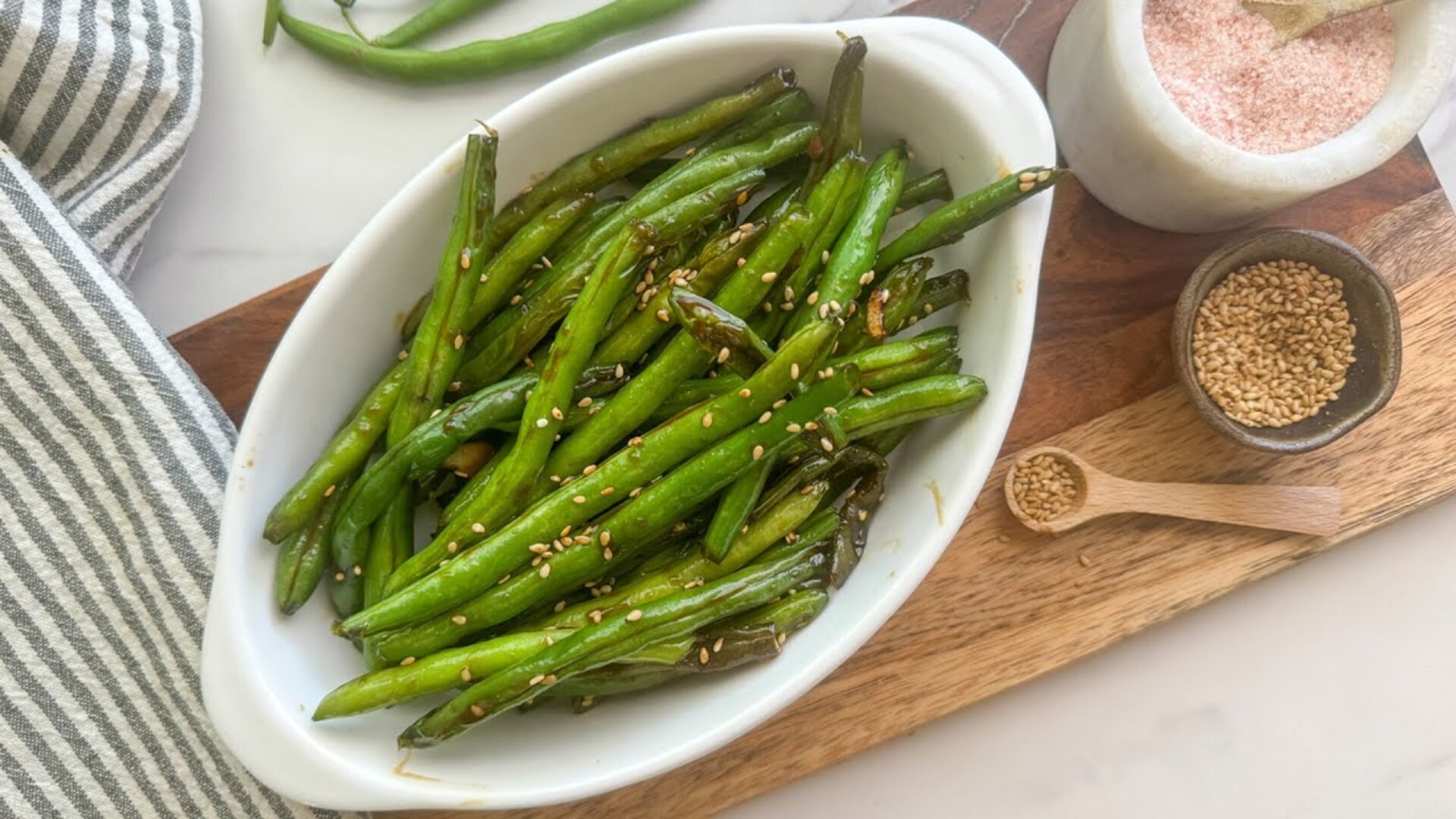 Video thumbnail for Quick Pan-Fried Chinese Green Beans Recipe