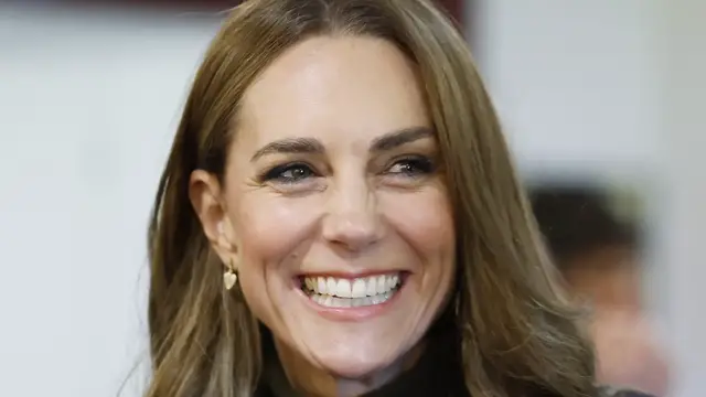 Video thumbnail for What Kate Middleton Really Inherited From Queen Elizabeth