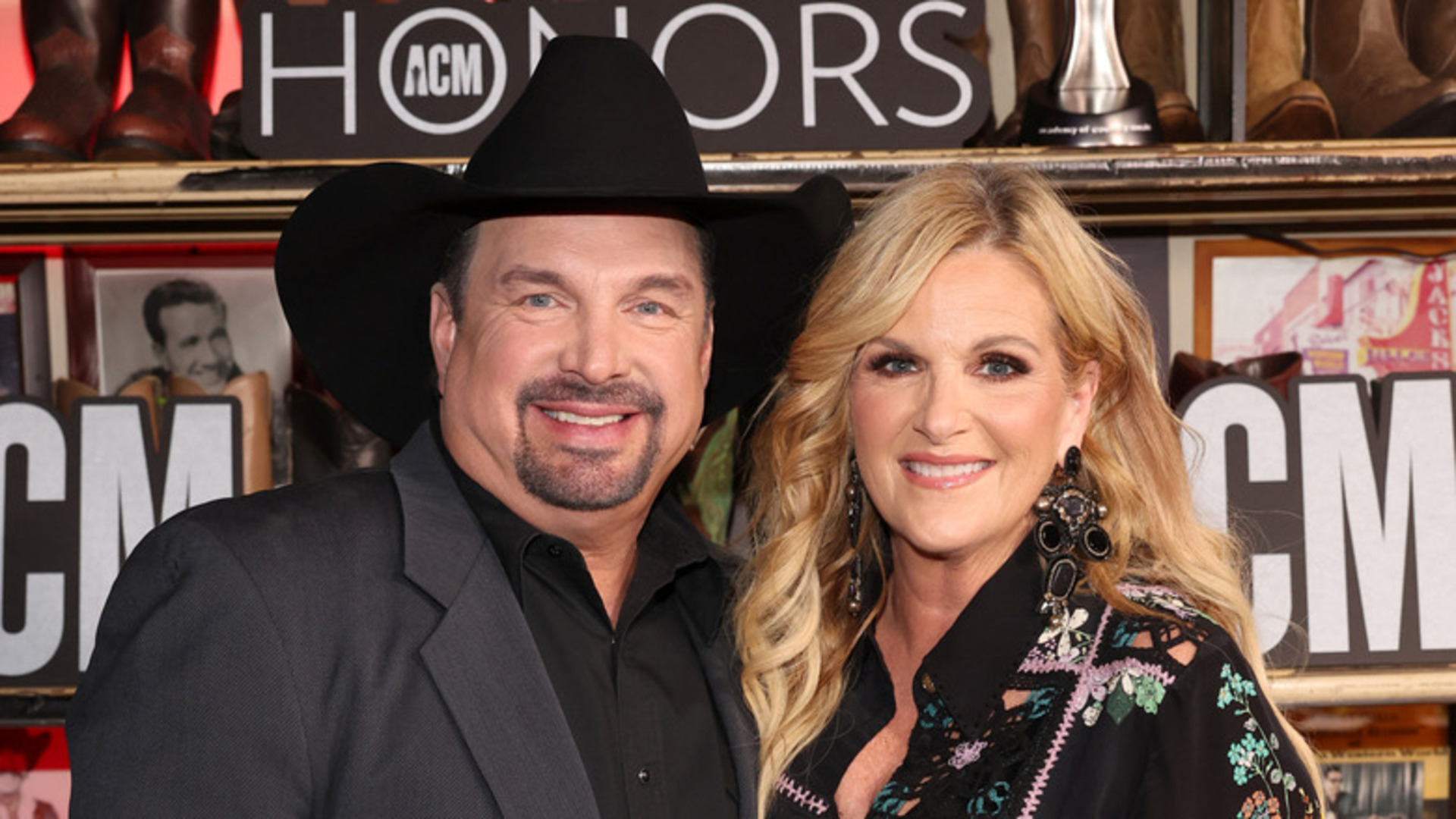 Video thumbnail for Strange Things About Garth Brooks And Trisha Yearwood's Marriage