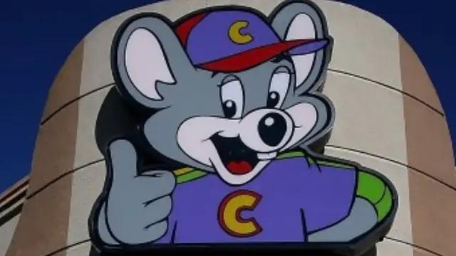 Video thumbnail for The Untold Truth Of Chuck E. Cheese Pizza