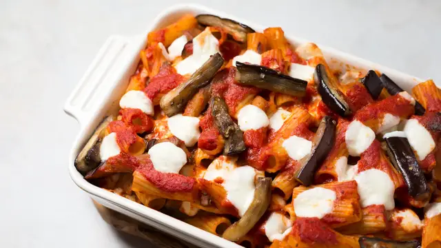 Video thumbnail for 4-Ingredient Eggplant Pasta Bake Recipe