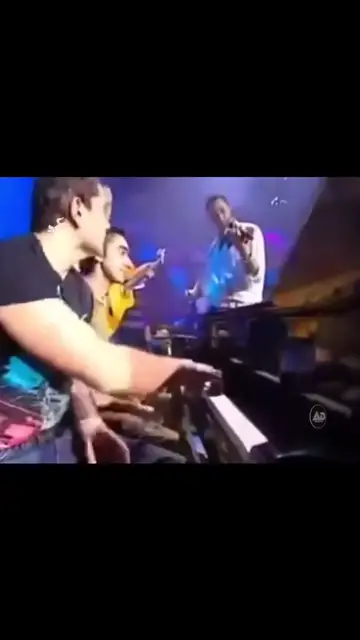 Video thumbnail for محبي الهضبه عمرو دياب   عشاق الرومانسية ٢٠٢٥١٢٢٥ 2