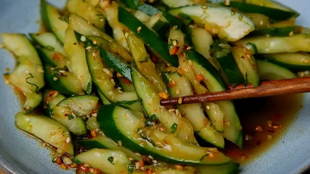 Video thumbnail for Viral Cucumber Salad Recipe