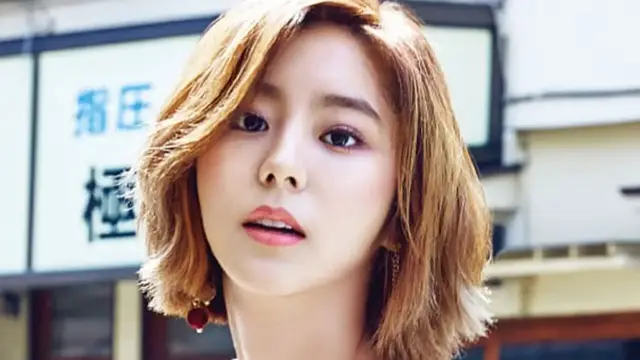 'Video thumbnail for What Popular K-Pop Stars Looked Like Before And After Surgery'