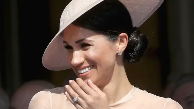 Video thumbnail for Super Strict Beauty Rules The Royals Are Forced To Follow