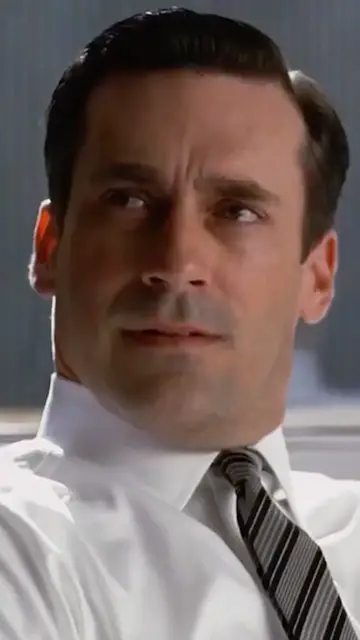 Video thumbnail for Jon Hamm Looks Completely Different With Gray Hair