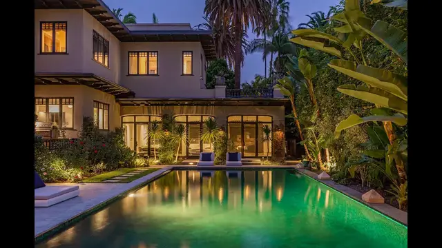 'Video thumbnail for EVOLUTDESIGN PRESENTS: #GwynethPaltrow Childhood #Home Lists $17.5 Million'