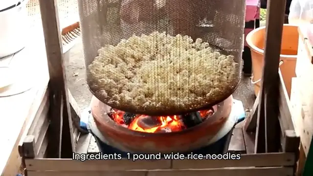 Video thumbnail for pad see ew recipe