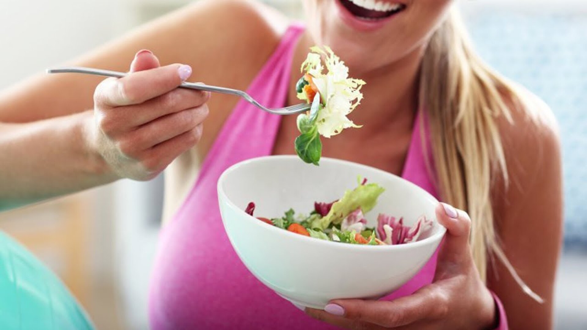 Video thumbnail for What Healthy People Really Eat For Lunch