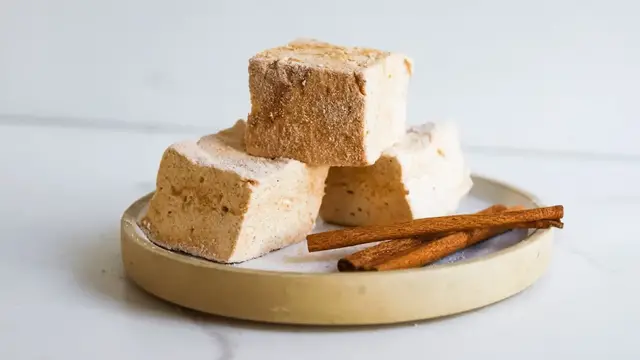 Video thumbnail for Maple Cinnamon Marshmallows Recipe