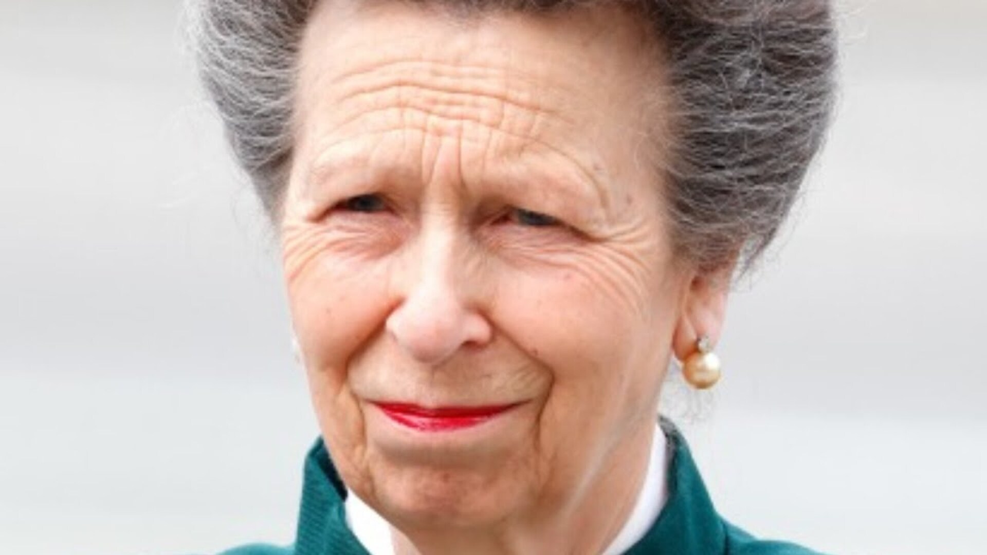 Video thumbnail for People Princess Anne Reportedly Can't Stand