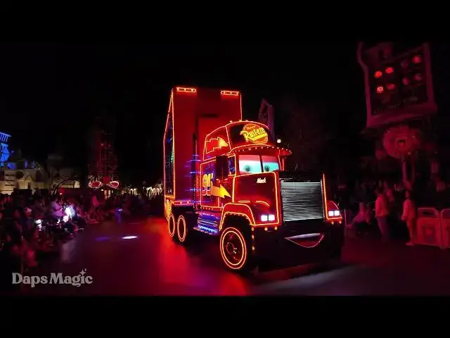 'Video thumbnail for LAST DAY: Paint the Night Parade | Disneyland Resort 2025   4K'