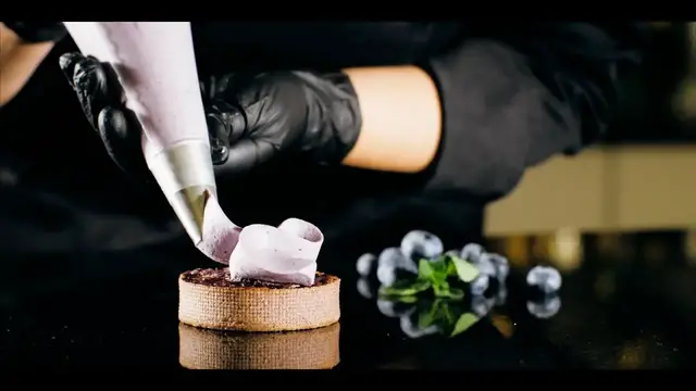 Video thumbnail for Is There Any Pastry Bag Tip Substitute? Super 3 Steps To Make Your Own Piping Bag Works Without Tip