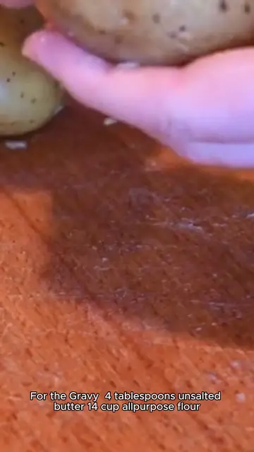 Video thumbnail for poutine recipe