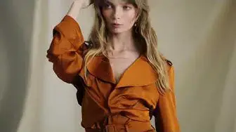 Video thumbnail for Behind the Scenes at ele Magazine Issue 1 Photo Shoot