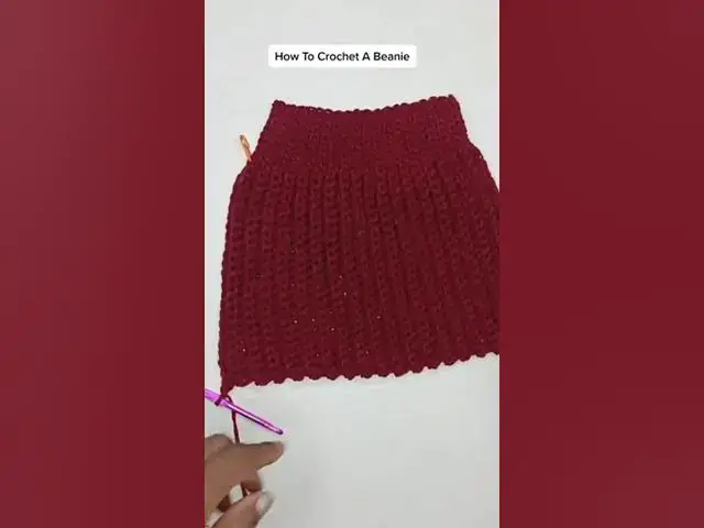 'Video thumbnail for How to crochet a Beanie in 10 minutes'