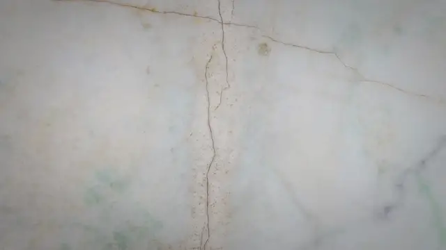 Video thumbnail for Can I squish my baby when bending over? (Safe or Unsafe)