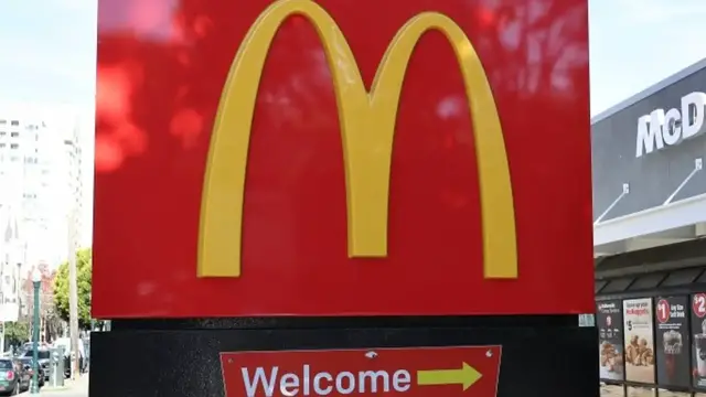 Video thumbnail for How Much McDonald's Franchise Owners Really Make Per Year