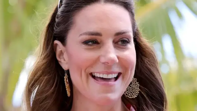 Video thumbnail for The Royals' Favorite Vacation Spots Are The Definition Of Luxury
