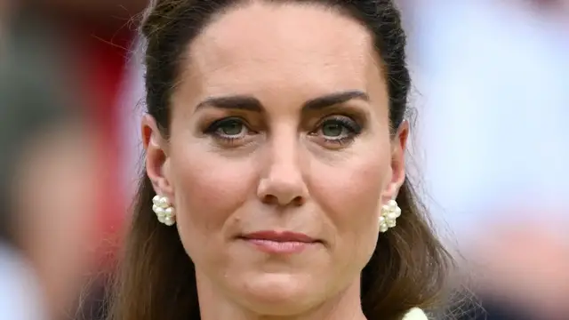 Video thumbnail for Kate Middleton's Out-Of-Date Outfits Have Everyone Cringing