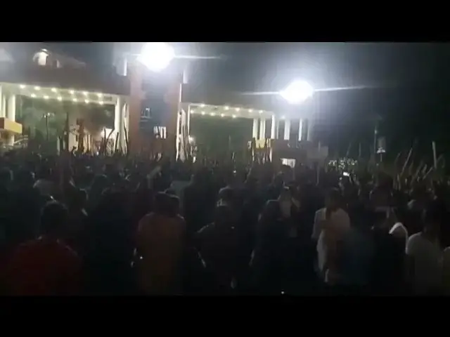 'Video thumbnail for 📍Barishal University students doing peaceful protest at midnight. #Bangladesh.#QuotaReformProtest'