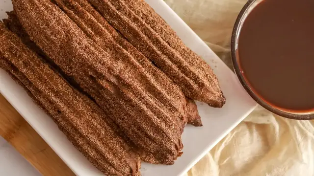 'Video thumbnail for The Churro Recipe That's A Chocolate Lover's Dream'