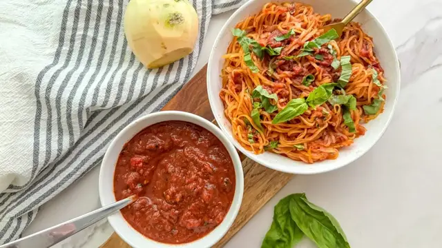 'Video thumbnail for Spicy Spiralized Rutabaga "Pasta" Recipe'