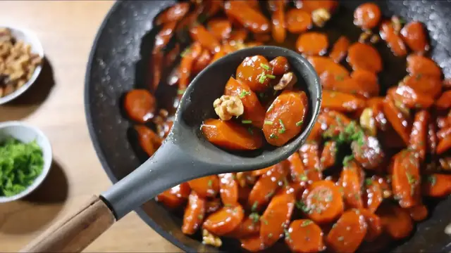 Video thumbnail for The Best Bourbon Glazed Carrots Recipe