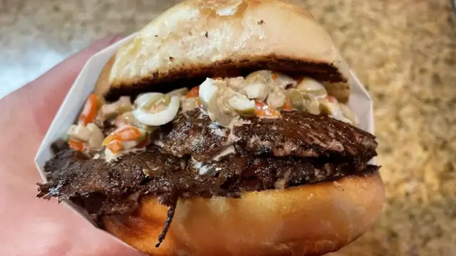 Video thumbnail for This Forgotten Michigan Burger Chain Was Once Famous For Its Olive Burger