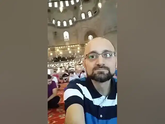 Video thumbnail for Zuhar Adhan at the Blue Mosque (Sultan Ahmed Mosque) Istanbul - Blue Mosque Call to Prayer