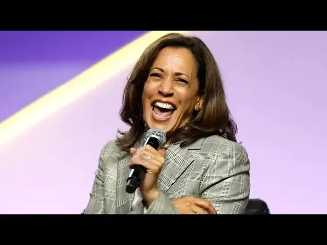 Video thumbnail for Kamala Harris Humiliated On Stage In Front Of Crowd - Career Ending