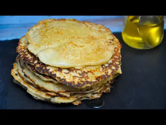 'Video thumbnail for Clatite din aluat cu mere rase - desert parfumat si gata in 30 de minuteπ€π Casuta Laurei'