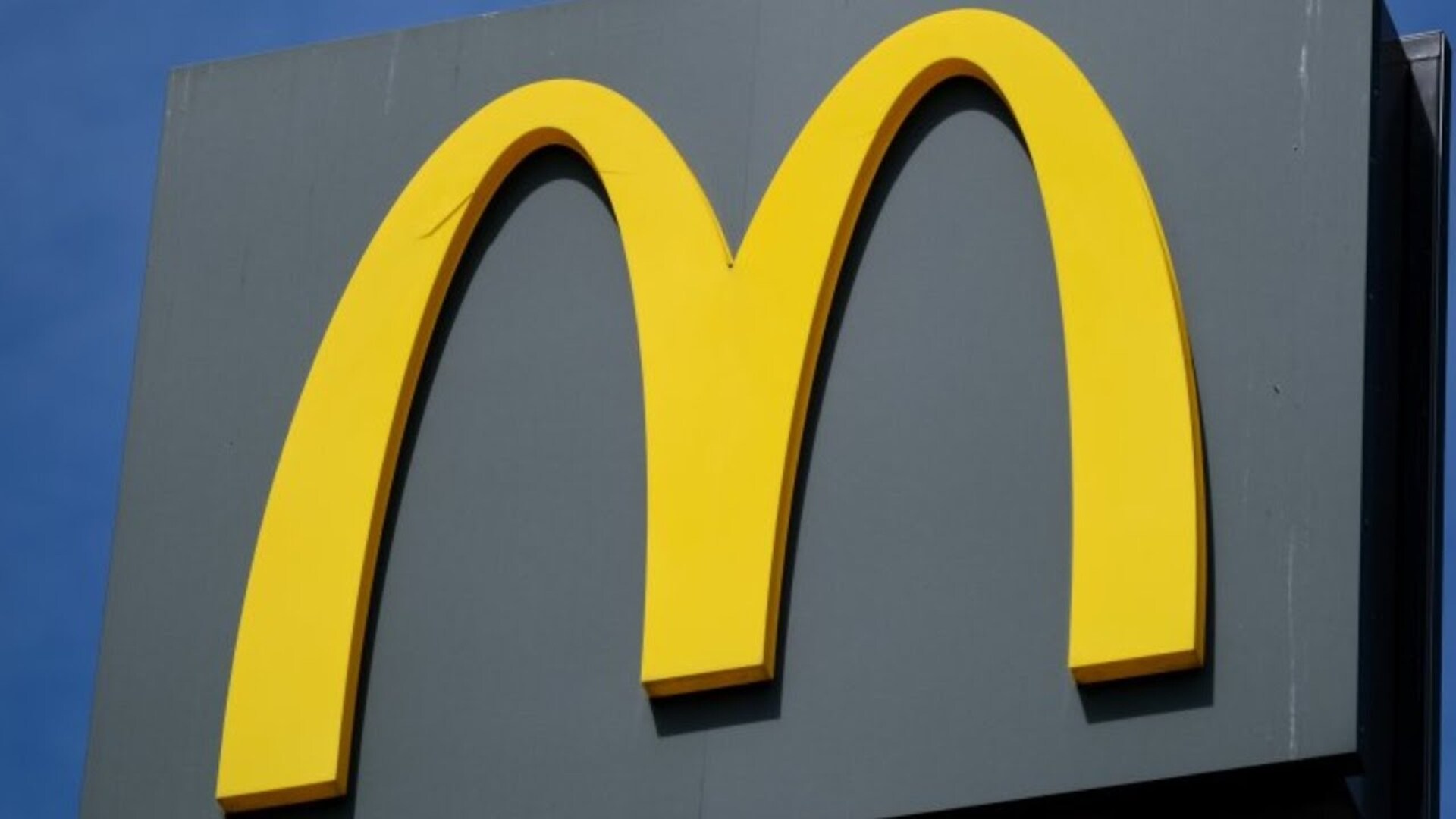 Video thumbnail for The Worst Fast Food Chains To Work For