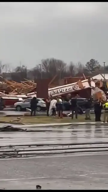'Video thumbnail for Tornado Emergency issued for Hendersonville, Tennessee and surrounding area'