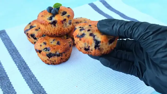 Video thumbnail for Blueberry Muffin Recipe