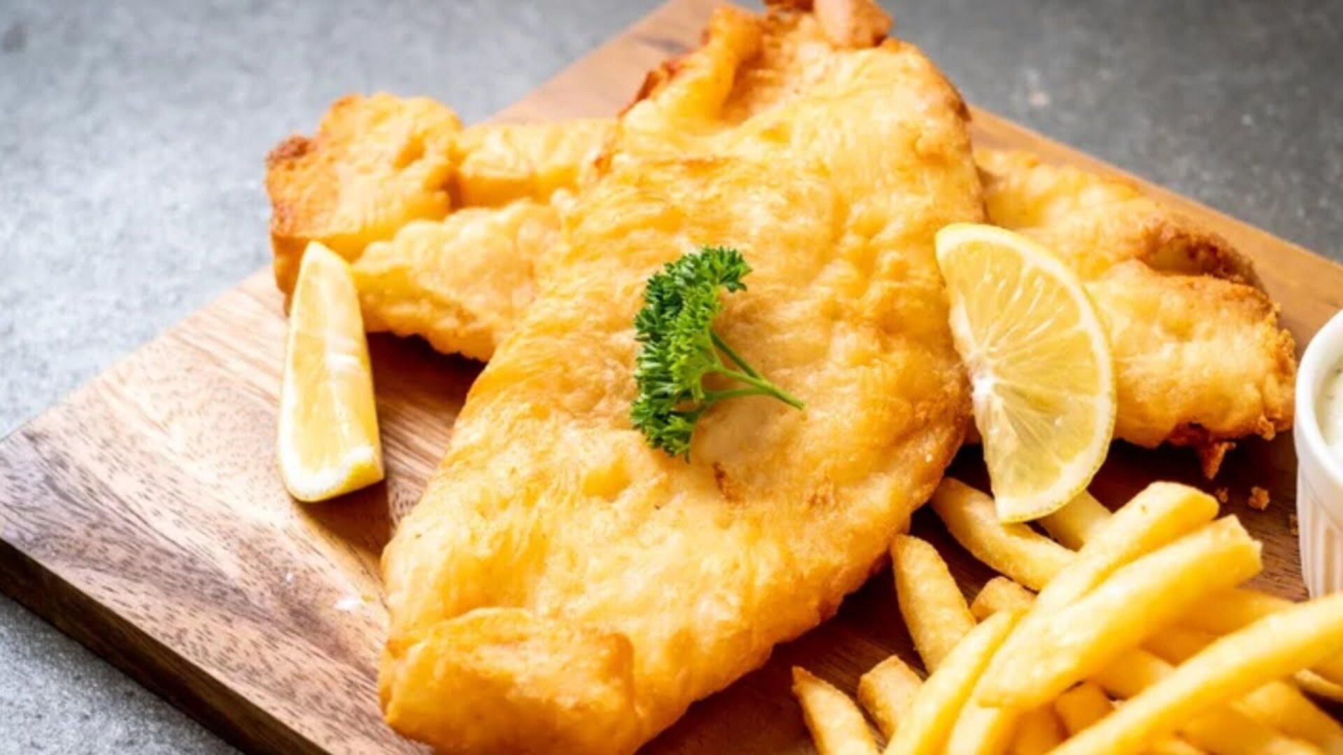 Video thumbnail for This Fast Food Restaurant Has The Best Fish