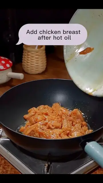 'Video thumbnail for Thinly sliced chicken breast recipe'