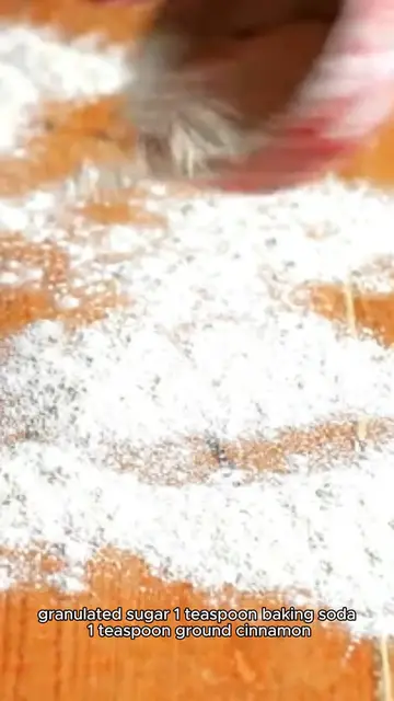 Video thumbnail for hummingbird cake recipe