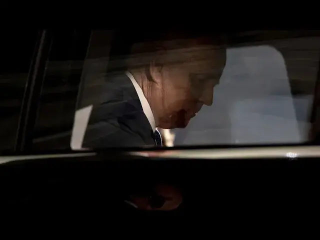 Video thumbnail for Biden Gets Red Alert After Trump Attack - White House In Panic