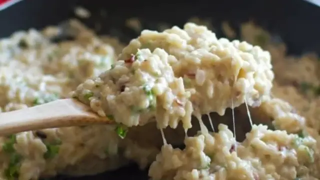 Video thumbnail for Creamy Cauliflower Garlic Rice recipe   Copy