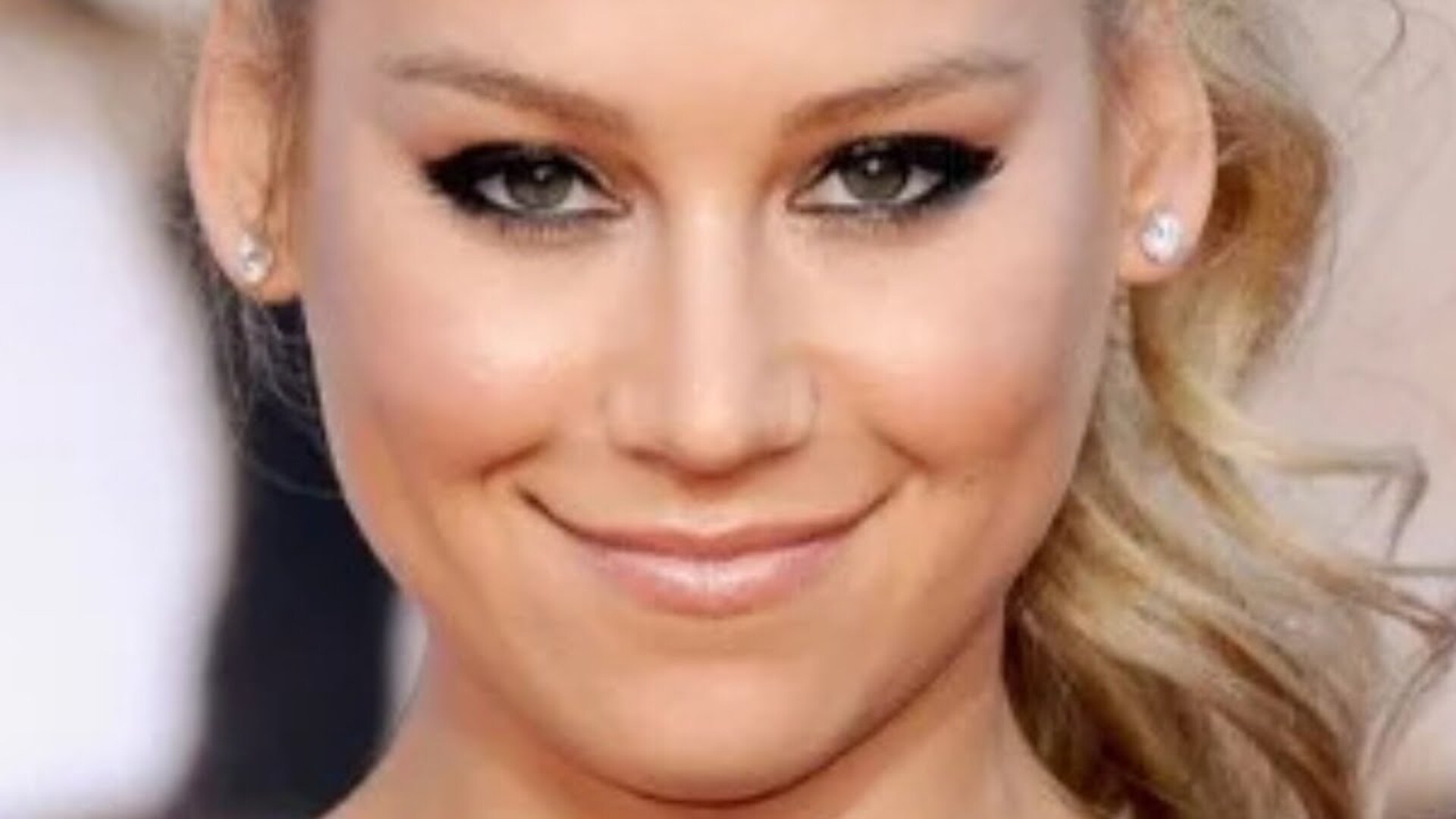 Video thumbnail for Strange Things About Enrique Iglesias And Anna Kournikova's Relationship