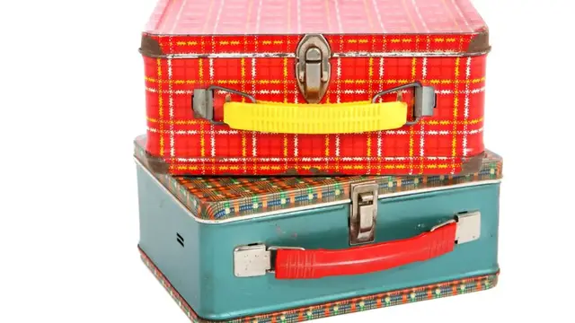 Video thumbnail for Lunch Boxes That Are Worth An Insane Amount Of Money Now