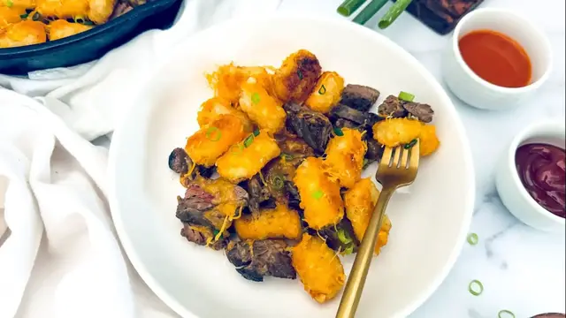 'Video thumbnail for Garlic Butter Steak And Potato Skillet Recipe'