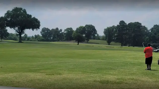 Video thumbnail for 5 Best Golf Courses in Fayetteville, AR