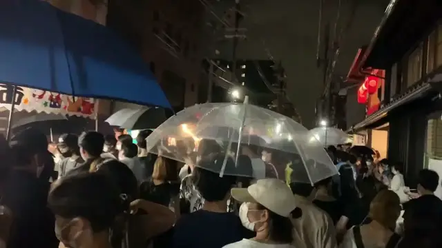 'Video thumbnail for 祇園祭2022年7月15日宵々山：新橋通は激混み。密です。 / Gion Festival 2022, July 15, Yoiyama: Shimbashi Dori is very crowded'