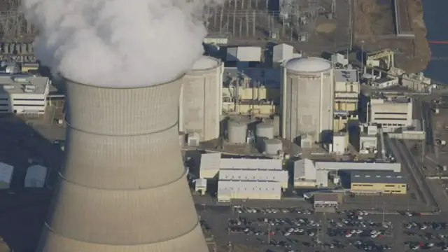 Video thumbnail for ‘PLATFORM-LIKE’ UFO SPOTTED HOVERING NEAR ARKANSAS NUCLEAR PLANT