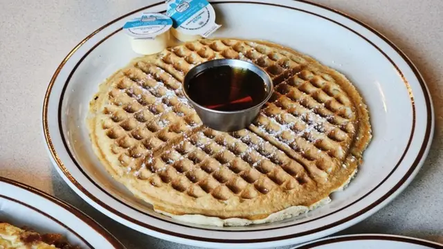 Video thumbnail for For The Absolute Best Waffle House Waffles, Order With These 2 Words